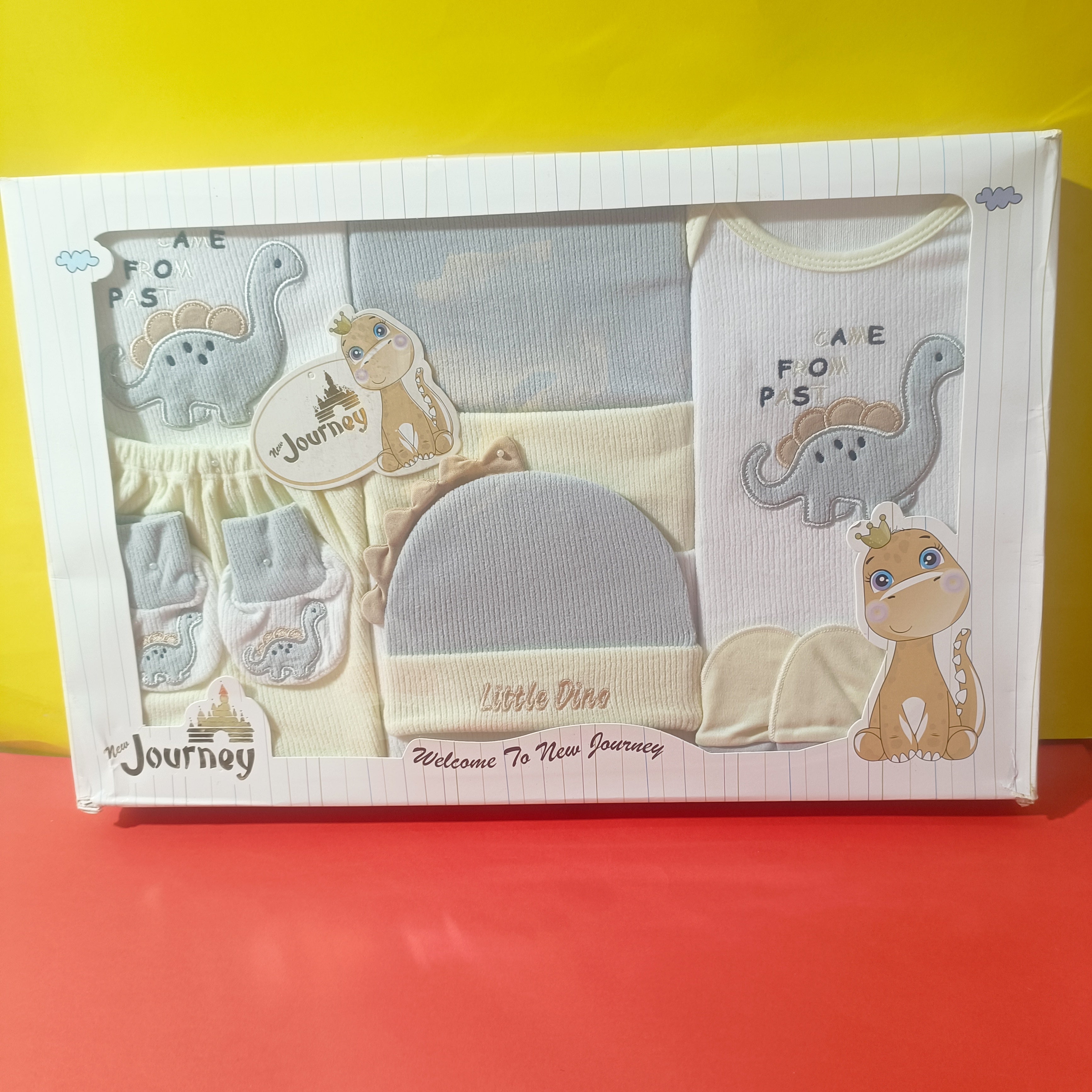 10 PIECES BABY GIFT SETS FOR WINTER DINO